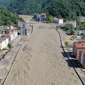 5 bakan, Batı Karadeniz'deki sel bölgesinde