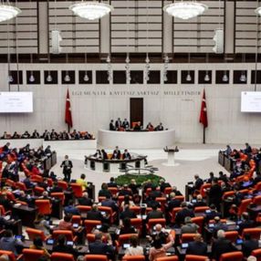 2022 yılı ek bütçesi TBMM'de kabul edildi
