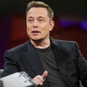 Elon Musk: Facebook'u silin gitsin