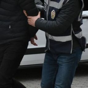 Şehit annesini FETÖ yalanıyla dolandırdı