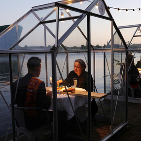 Hollanda'da restoranlara koronavirüs düzenlemesi