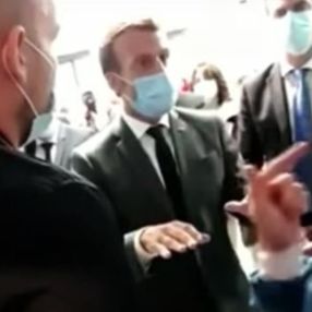 Hemşireler, Macron'a tepki gösterdi