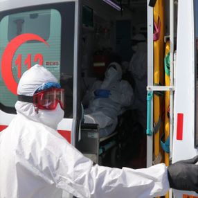 Rusya'daki korona hastası Türk, yurda getirildi