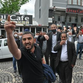 Kars'ta HDP'li belediyenin ihalesinde gerginlik