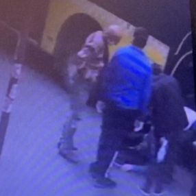 Maltepe'de otobüsten inmeye çalışan kadına kapı çarptı