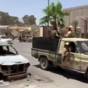Hafter milislerine ait çok sayıda tanka el konuldu