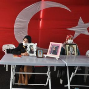 Diyarbakır anneleri evlat nöbetine devam ediyor