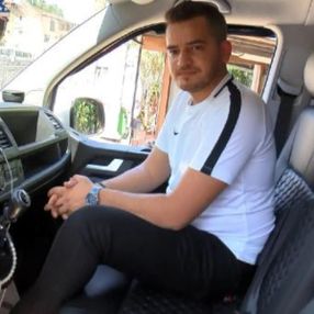 Trafikte karpuz yiyen sürücü: Gaza geldim