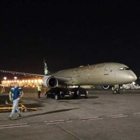 BAE'ye ait Etihad Airways'in uçağı İsrail'e indi