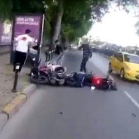 Kabataş'ta iki motosiklet çarpıştı: 4 yaralı