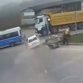 Türk Polis Teşkilatı trafik kazalarına karşı uyardı