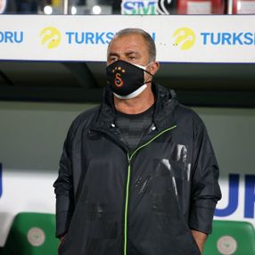 Fatih Terim: Yan hakem yüzünden Muslera'nın ayağı kırıldı