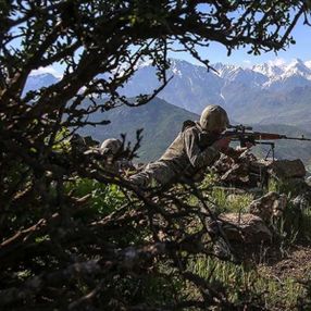 Diyarbakır ve Faraşin bölgesinde 3 terörist öldürüldü