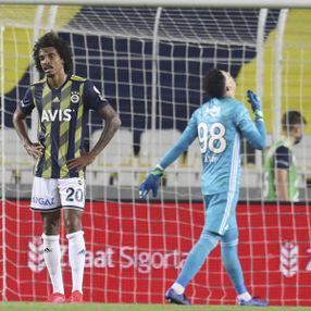 G.Saray'dan sonra Trabzonspor da Kadıköy'de kazandı