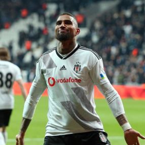 Beşiktaş, Boateng'in sözleşmesindeki maddeyi kaldırdı