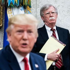 Trump, Bolton'ın kitabının yayınlanmaması için dava açtı