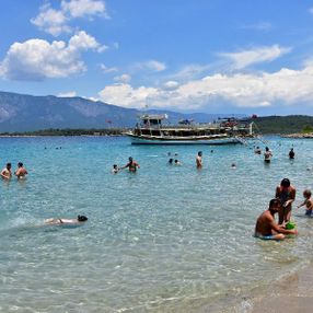 İncekum, tropik adayı andırıyor