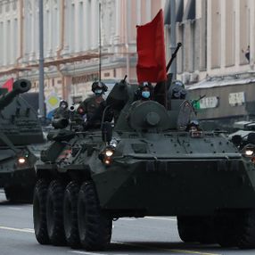 Moskova'da askeri geçit provası