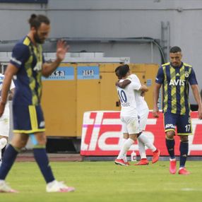 Fenerbahçe, Kasımpaşa'ya yenildi