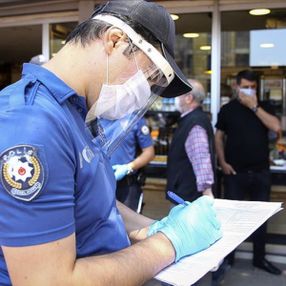 7 bin 17 kişiye maske takmama cezası kesildi