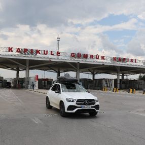 Gurbetçiler Kapıkule'ye akın etti: On binler sınırı geçti