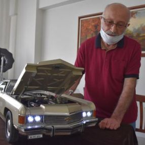 Sivas'ta klasik otomobilin minyatürünü 36 yılda yaptı