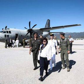 Yunan Cumhurbaşkanı Sakellaropulu, Eşek Adası'na gitti