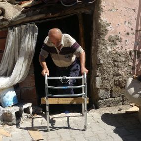 Tokat'ta yaşayan engelli adamın yaşam mücadelesi