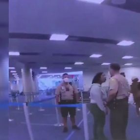 ABD’de polis siyahi kadına yumruk attı