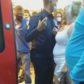 Ankara metrosunda maske kavgası