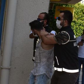 Marmaris'te uyuşturucu ticareti yapan öğretmen tutuklandı