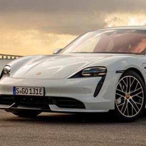 Porsche Taycan'ın ucuz versiyonu tanıtıldı