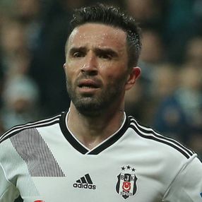 Gökhan Gönül, Beşiktaş'tan ekstra bonus istedi