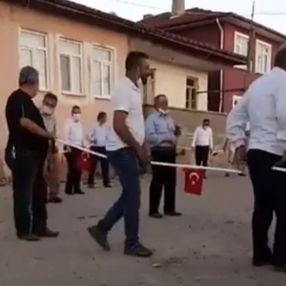Çankırı'da sosyal mesafeli halay