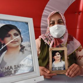 Diyarbakır'da annelerin nöbeti 307. gününde