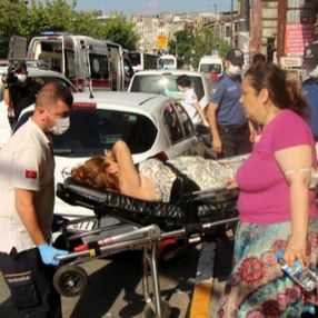 Beyoğlu'nda tartıştığı sevgilisini silahla vurdu