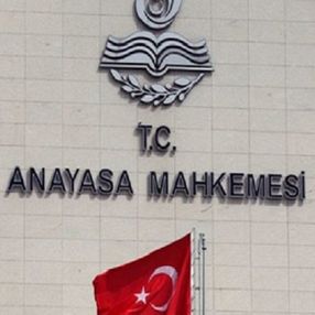 CHP, baro sistemini AYM'ye götürecek