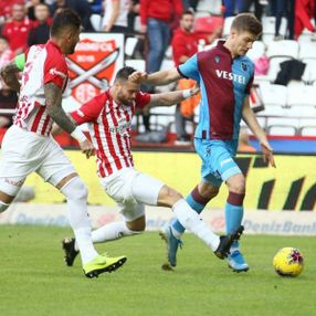 Trabzonspor, evinde berabere kaldı