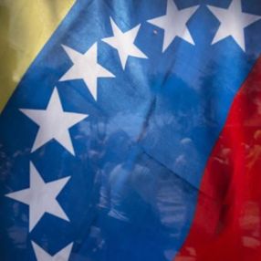 Venezuela ordusu hava sahasına giren ABD uçağını düşürdü