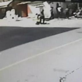 Esenyurt'ta kavga ettiği genci yumrukla bayılttı