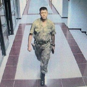 Şehit Ömer Halisdemir dualarla anılıyor