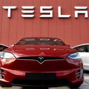 Elon Musk, Berlin'de kurulacak Tesla fabrikasını paylaştı