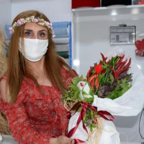 Diyarbakır'da özel anlar acı biber demetiyle kutlanıyor