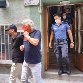 Bursa'da 5 yıldır kira ödemediği evden polis çıkardı