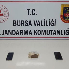 Bursa'da 500 gram esrar, lavaşın arasında çıktı
