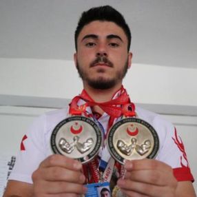 Denizli'de kitap parasıyla spora gitti: Milli sporcu oldu