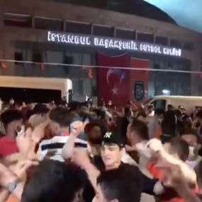 Başakşehirlilerin şampiyonluk kutlamaları