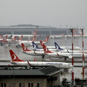 İran ve Afganistan'a uçuşlar durduruldu