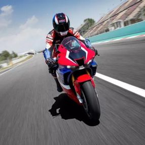 Honda, en güçlü motosiklet modelini ülkemize getirdi