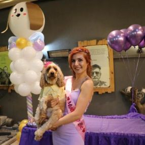 Denizli'de köpeği Putin'e doğum günü partisi yaptı